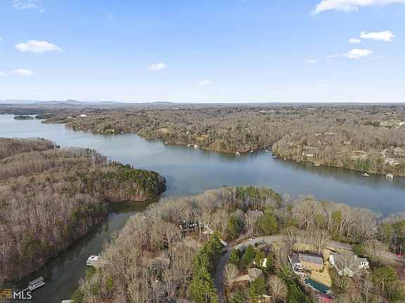 5th image of 1462 Lakeshore Cir