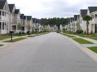127 Avonshire Dr, Summerville, SC 29483