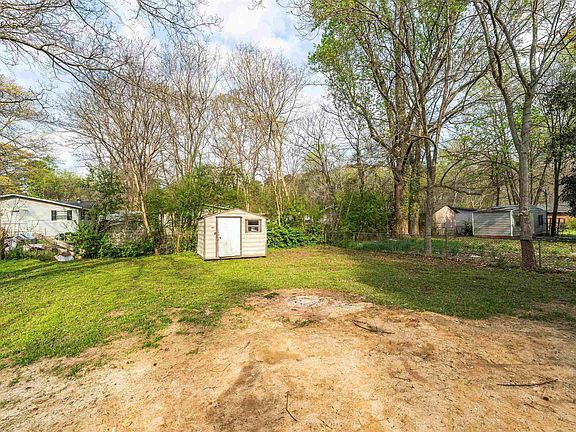 4th image of 1720 Nile Rd
