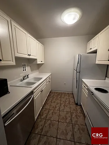 387 Commonwealth Ave #B4D Photo 1