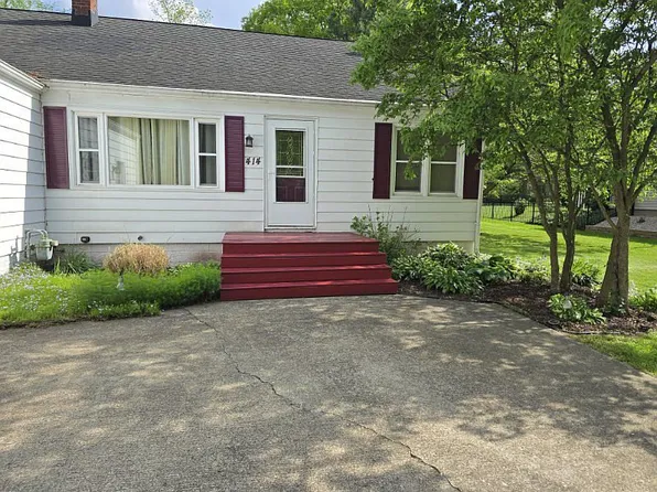 414 W Martin St, Amherst, OH 44001