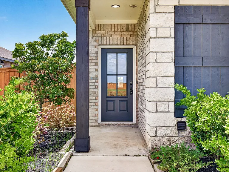 10726 Sky Creek Ln — Photo 6