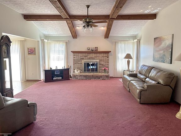 3rd image of 44447 Manitou Dr