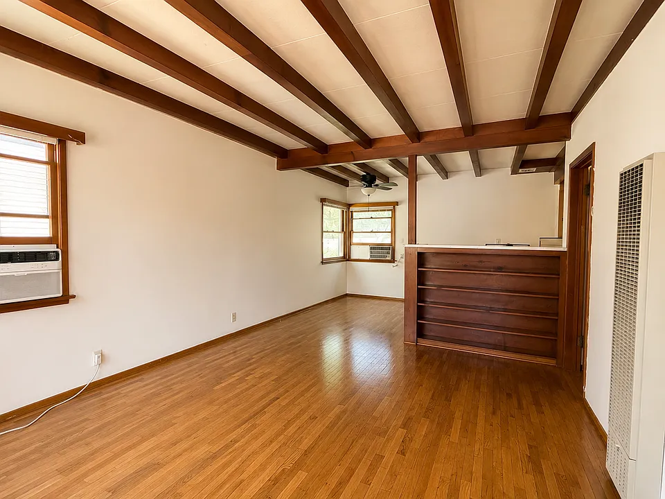 15 E Fern Ave