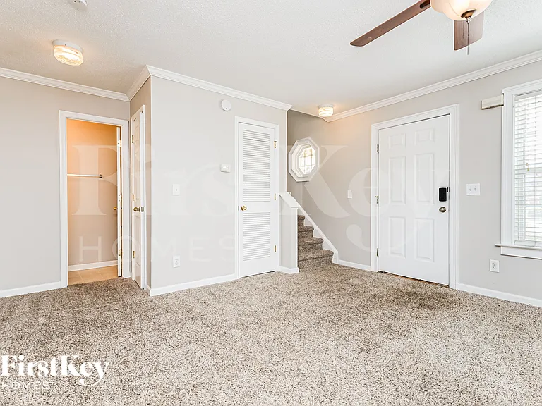 102 Watercress Ct — Photo 3