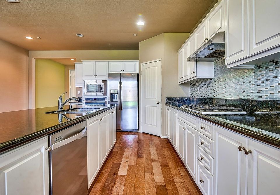1st image of 29387 Glenhurst Cir