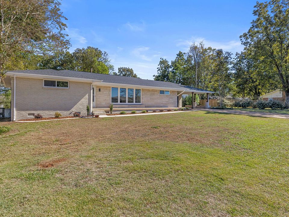 2nd image of 2019 Oak Dr