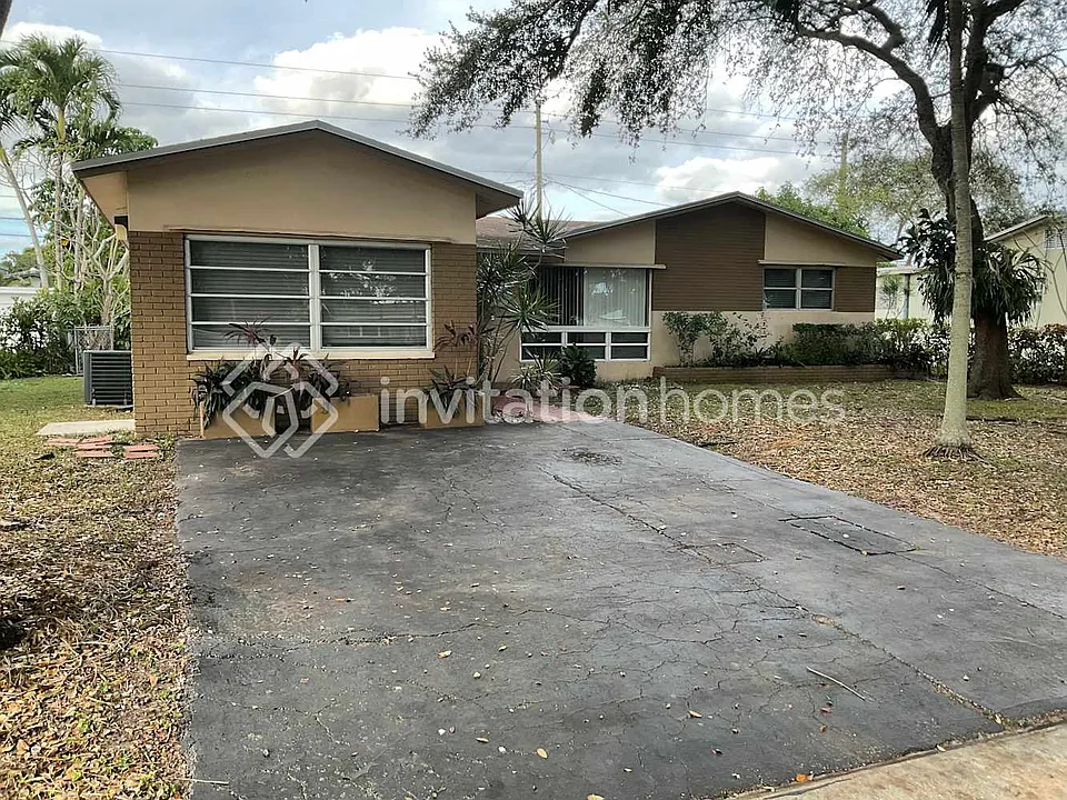 4115 W Park Rd