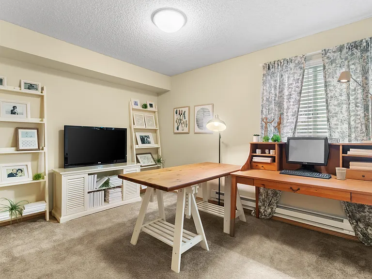 Experience productivity and comfort in this beautifully arranged home office. Experience productivity and comfort in this beautifully arranged home office.