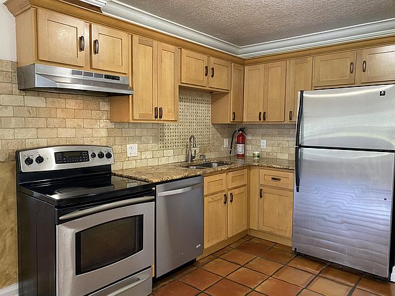 2nd image of 16280 E Aintree Dr
