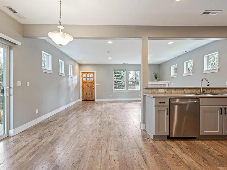 952 Timber Pine Dr — Photo 6