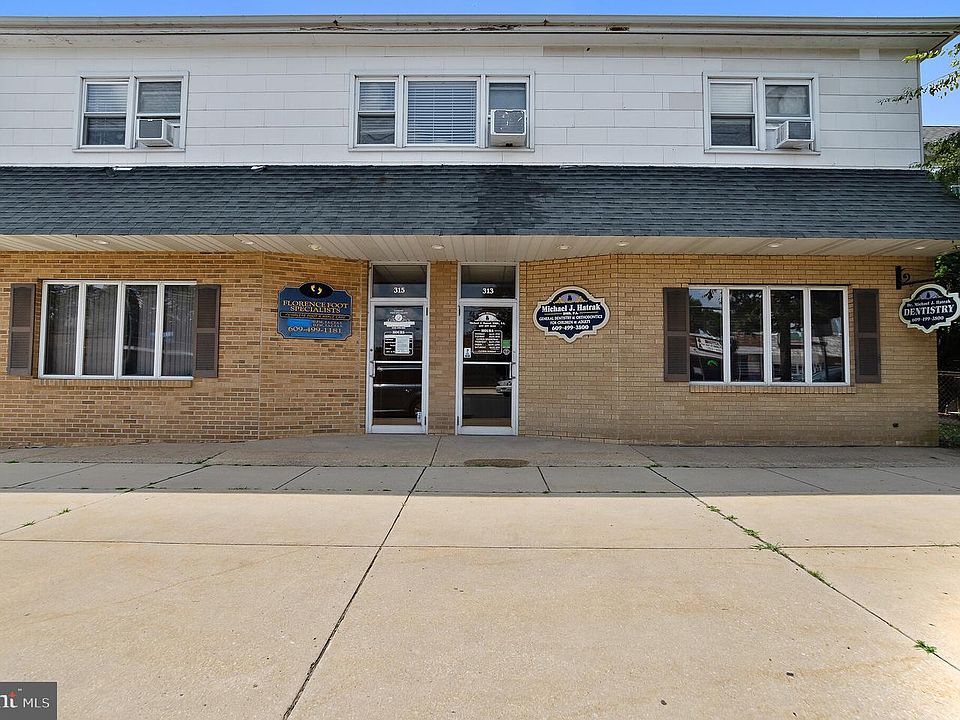 2nd image of 9 W 4th St #2