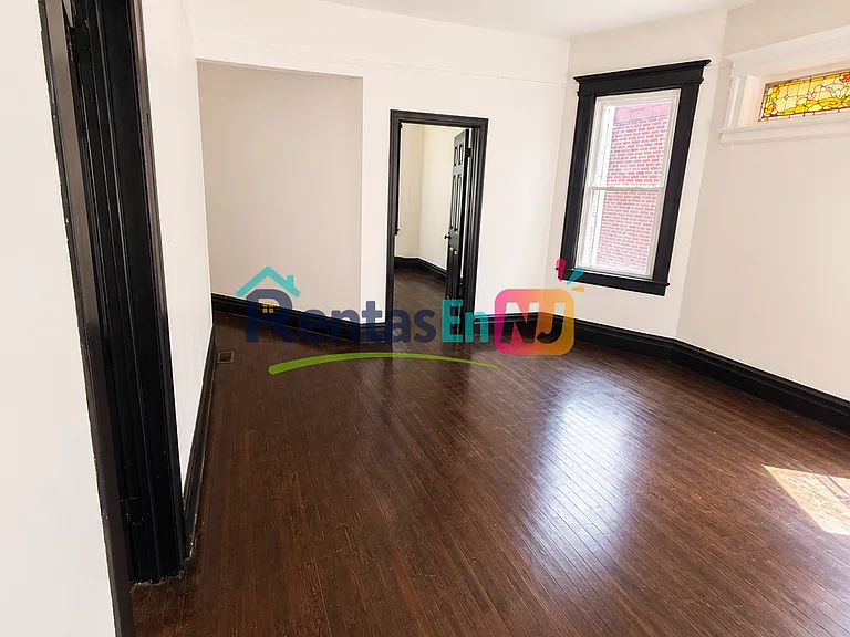43 Treacy Ave #1-A — Photo 2