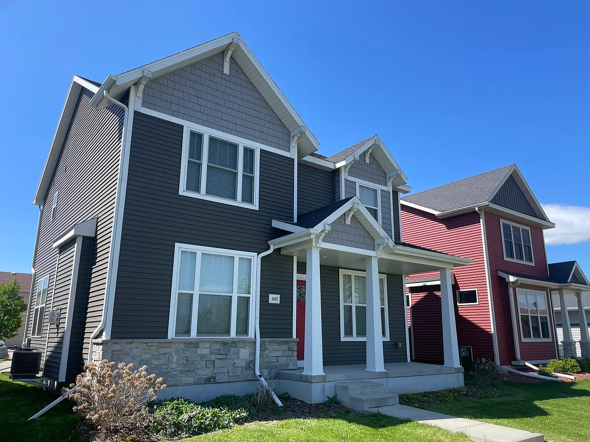 Building Photo - 1462 Thoreau Dr