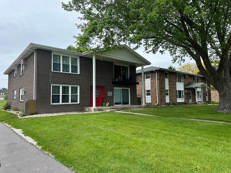 1st image of 375 Lynn Dr