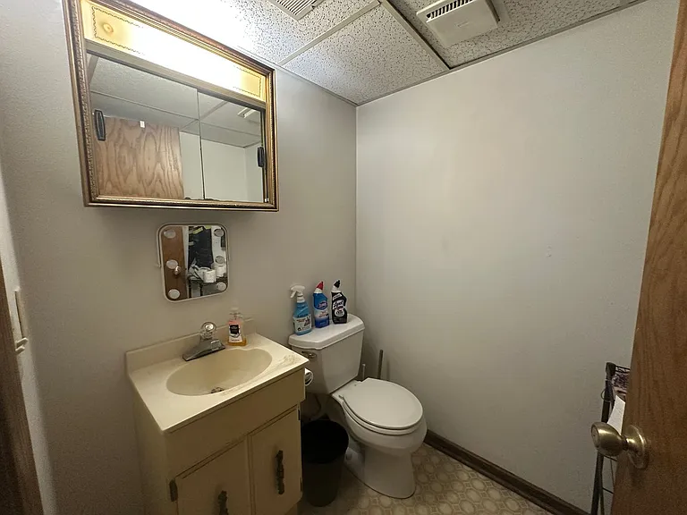 1122-1124 Waunakee Duplex — Photo 21