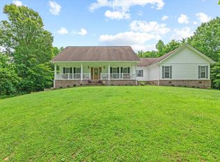 5546 Old Kentucky Rd, Byrdstown, TN 38549