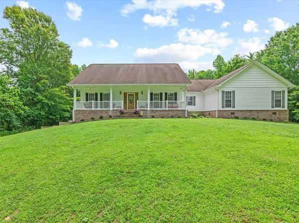 5546 Old Kentucky Rd, Byrdstown, TN 38549