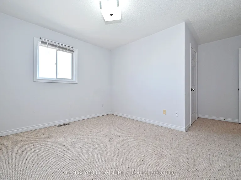 73 Laurendale Ave — Photo 20