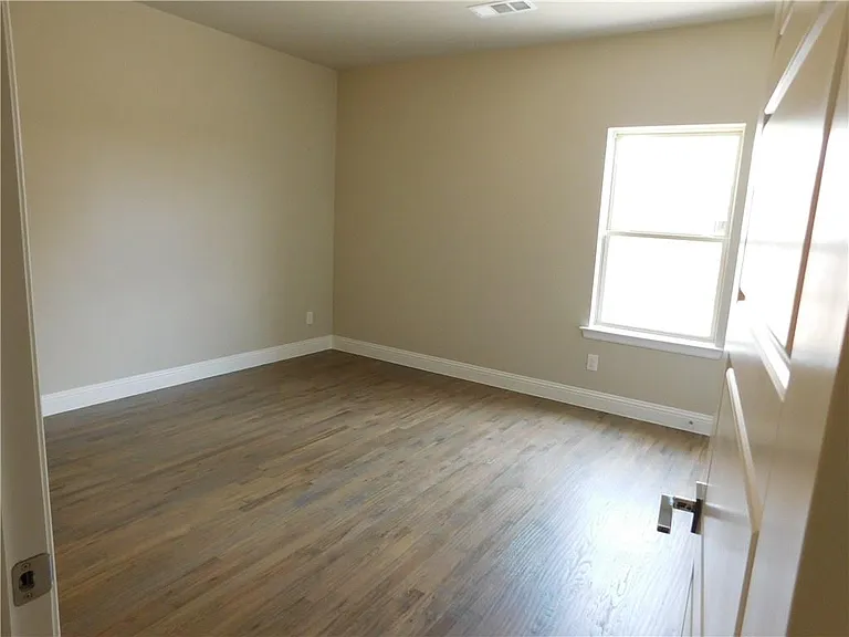 8454 Church St — Photo 15