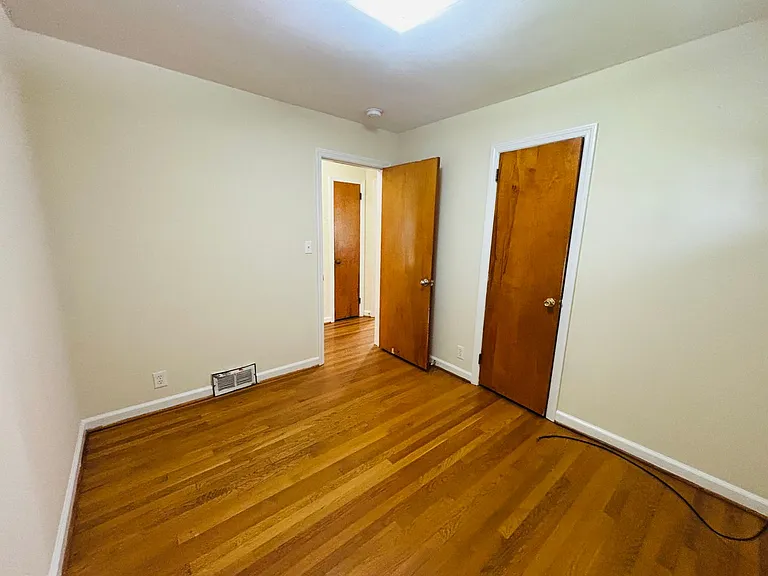 709 Barringer Dr — Photo 11