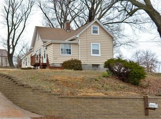 205 Fee Fee Rd, Maryland Heights, MO 63043