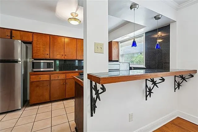 501 Hillary St — Photo 6