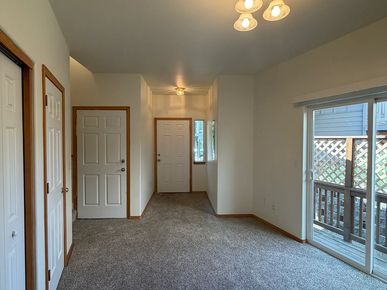 3 bed, 1526 sqft, $2,195 — Photo 3