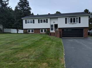 22 Mountain View Dr, Hampden, ME 04444