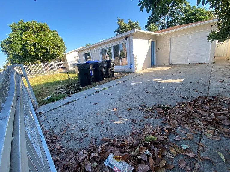 8128 Puritan St — Photo 4