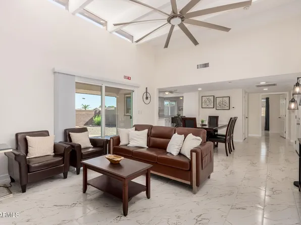 10441 W TWIN OAKS Drive, Sun City, AZ 85351