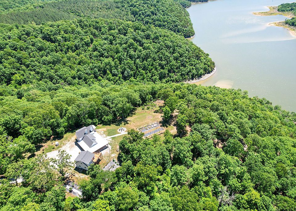 1st image of 15933 Railroad Cut Rd