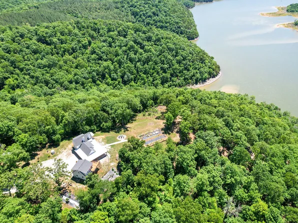 15933 Railroad Cut Rd, Rogers, AR 72756