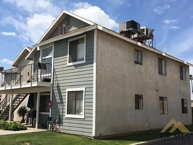 Building Photo - 2700 Villalovos Ct #2