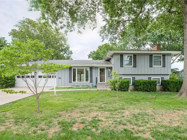 7239 Lowell Dr, Overland Park, KS 66204