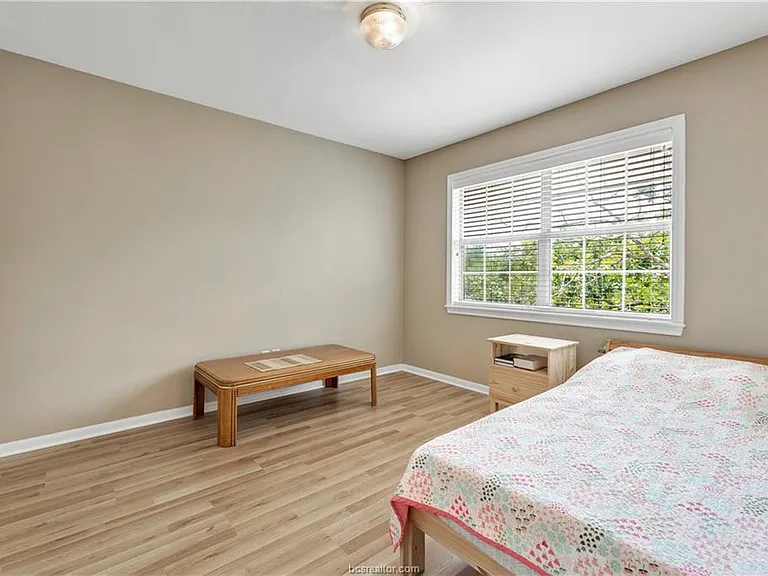 4601 Valley Brook Cir — Photo 29