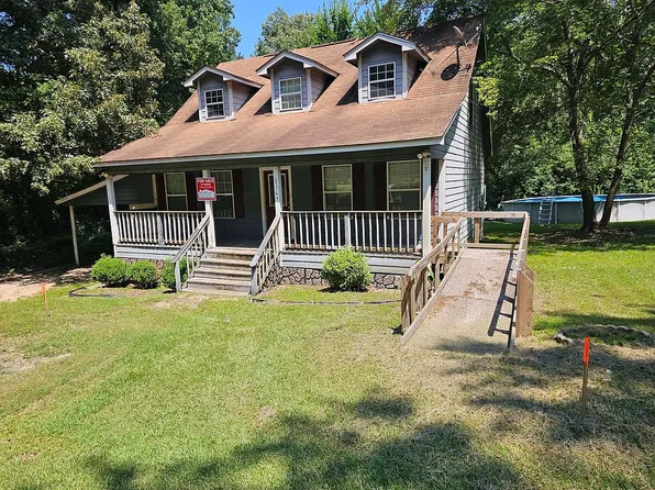 312 North St, Douglassville, TX 75560