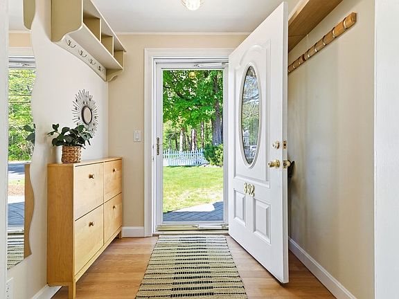 3rd image of 392 Cedar St