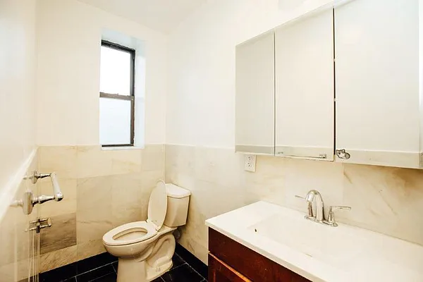 Rented by Nooklyn NYC LLC | media 6