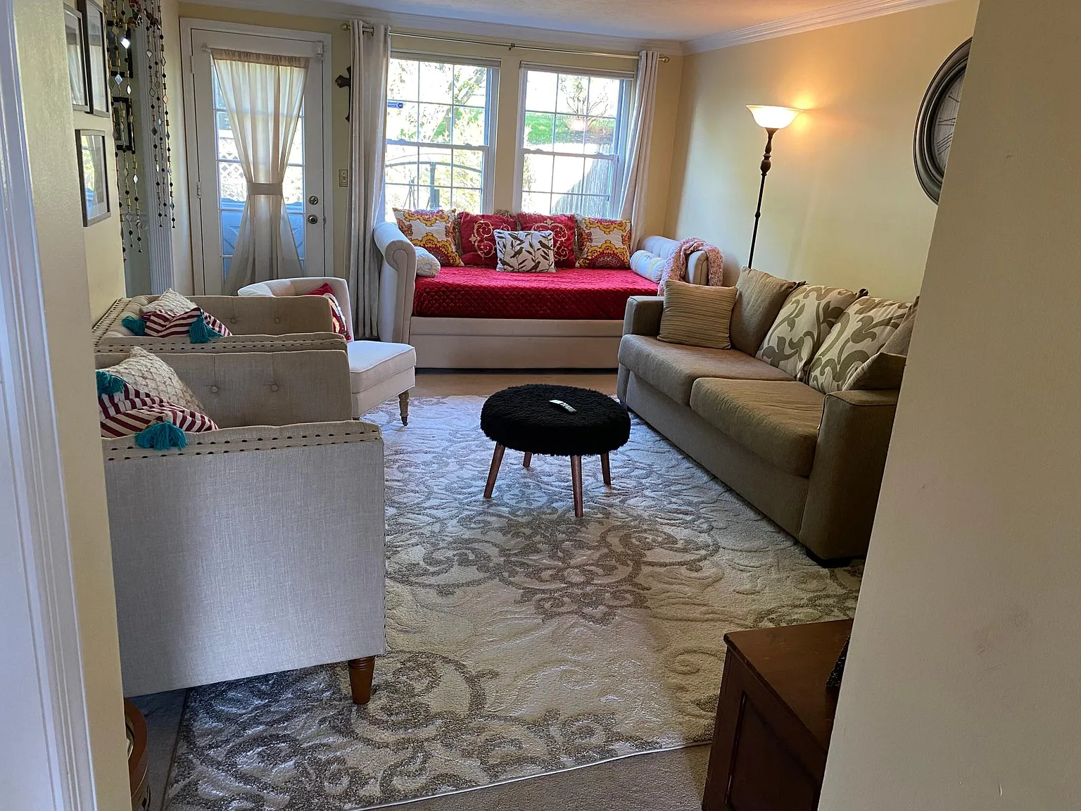 10939 Barrington Ct — Photo 3