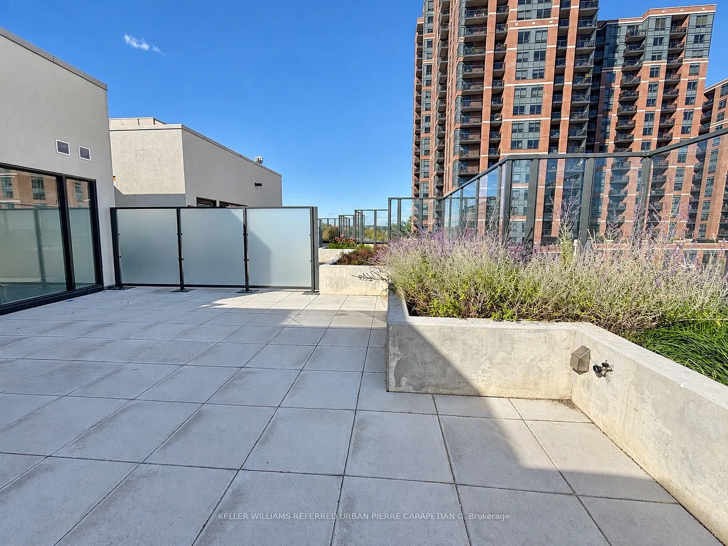Junction Square — Photo 1