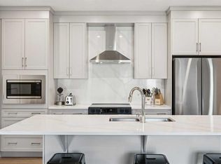 2117 E 81st St SW #2307, Calgary, AB T3H 3V8