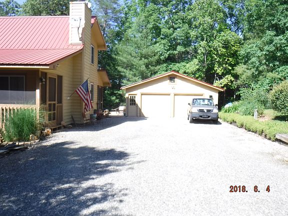 detached two car garage 