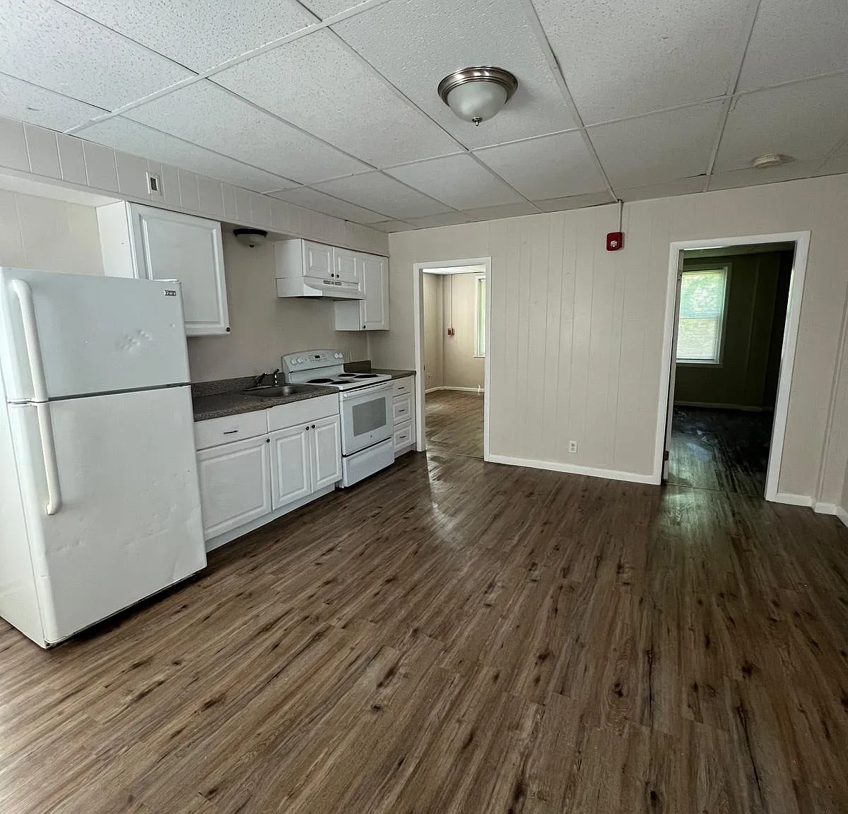 2 bed, $1,400 — Photo 2