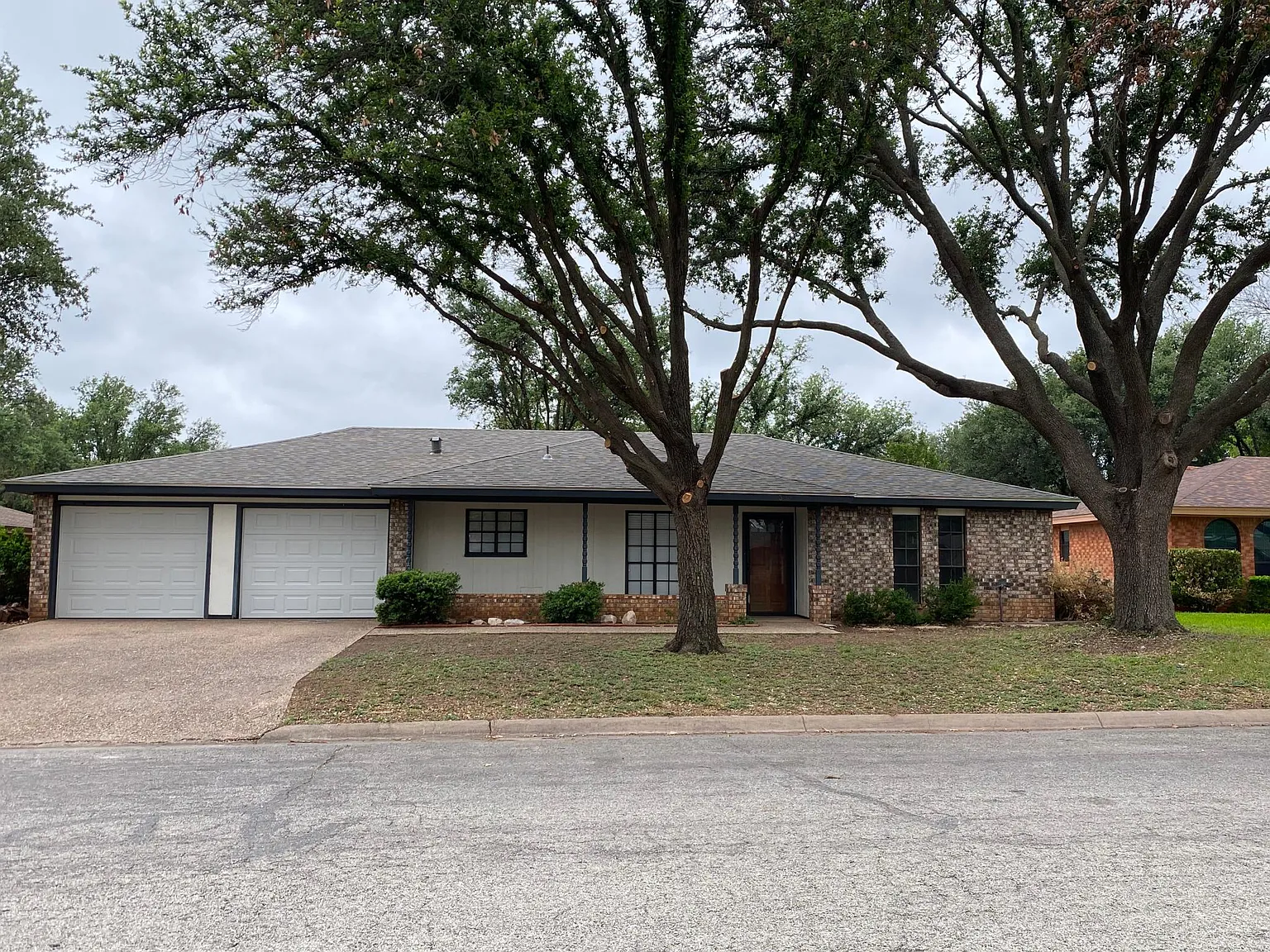 3837 Driftwood Drive — Photo 2