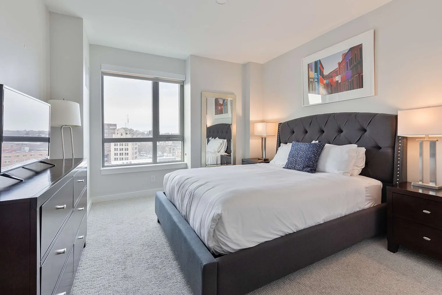 1 bed, 1.0 bath, 602 sqft, $6,664 — Photo 3