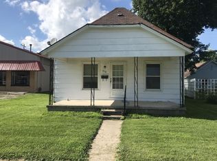 916 Dewitt Ave, Mattoon, IL 61938