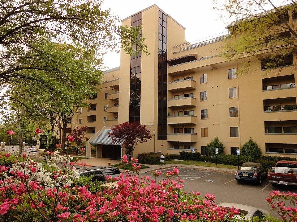 2nd image of 1962 Spectrum Cir SE APT 520