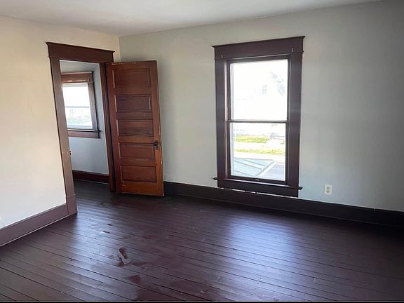 3rd image of 532 E Gambier St #2E