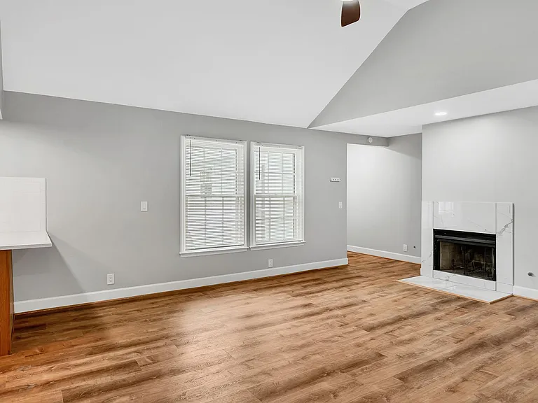 2135 Acklen Ave #10 — Photo 27